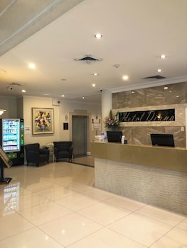 hotel diana woolloongabba