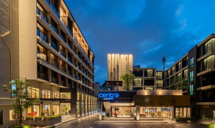 centra by centara hotel bangkok phra nakhon