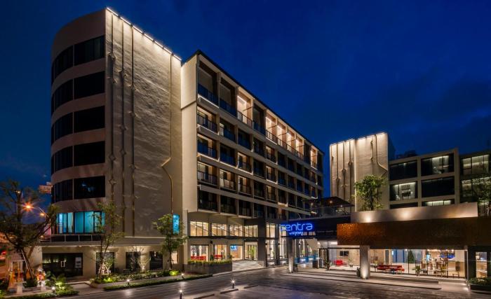 centra by centara hotel bangkok phra nakhon