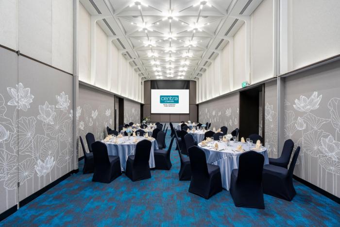centra by centara hotel bangkok phra nakhon