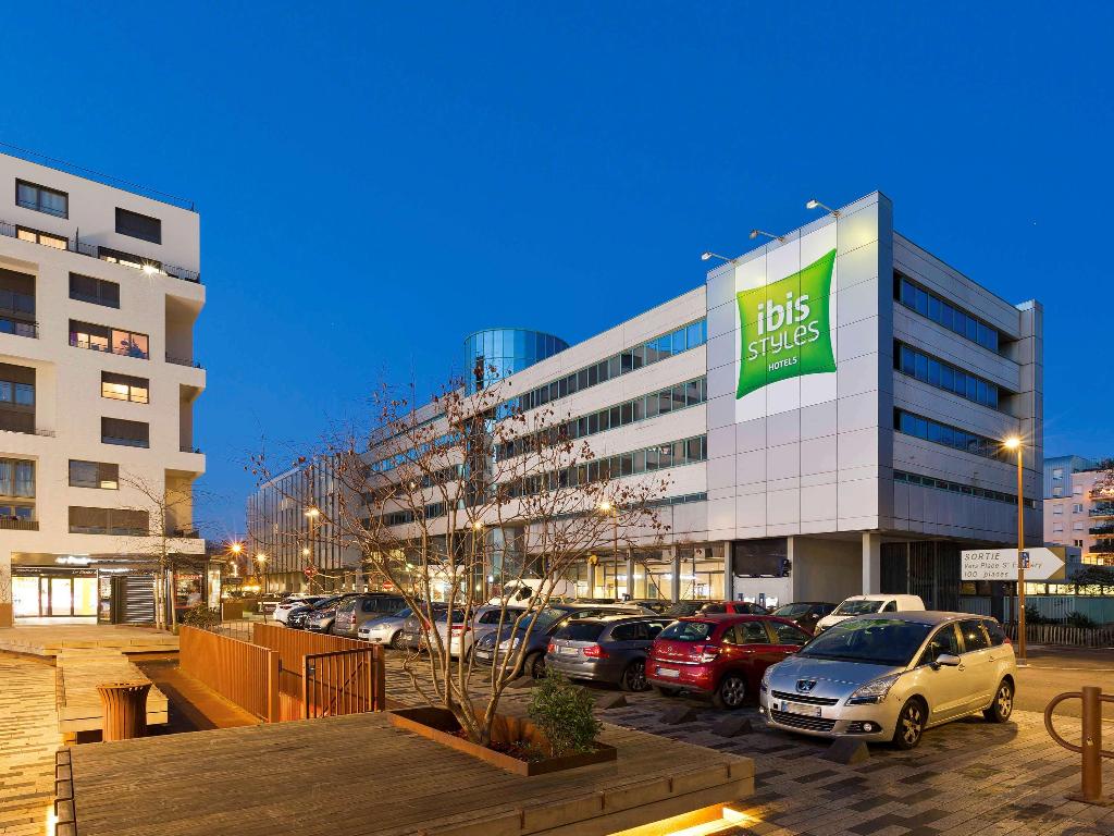 ibis styles massy opera