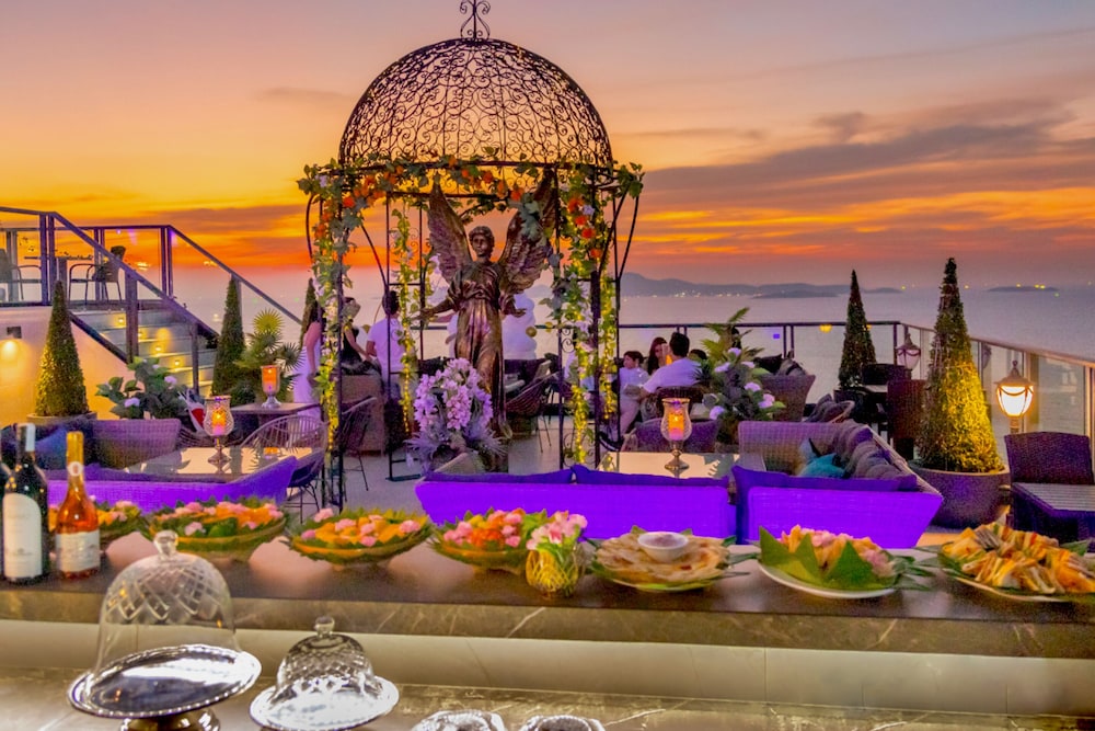 the elysium pratumnak pattaya by shg
