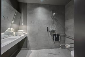 zleep hotel madrid airport