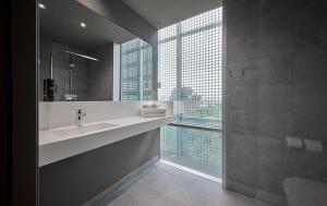 zleep hotel madrid airport