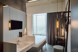 zleep hotel madrid airport