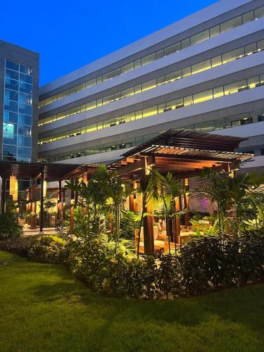 eurobuilding hotel and suites lecheria