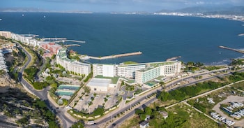 eurobuilding hotel and suites lecheria