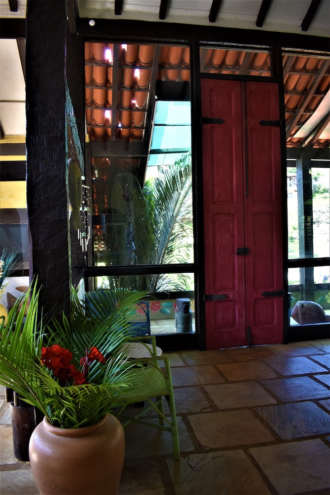 hibiscus beach pousada
