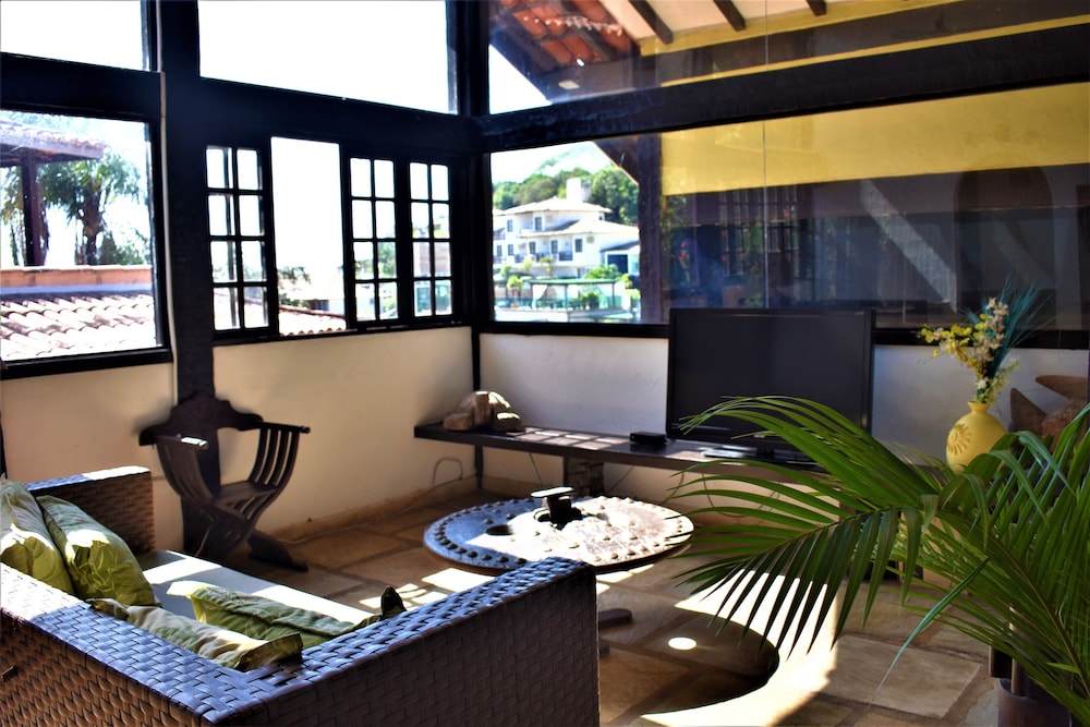 hibiscus beach pousada