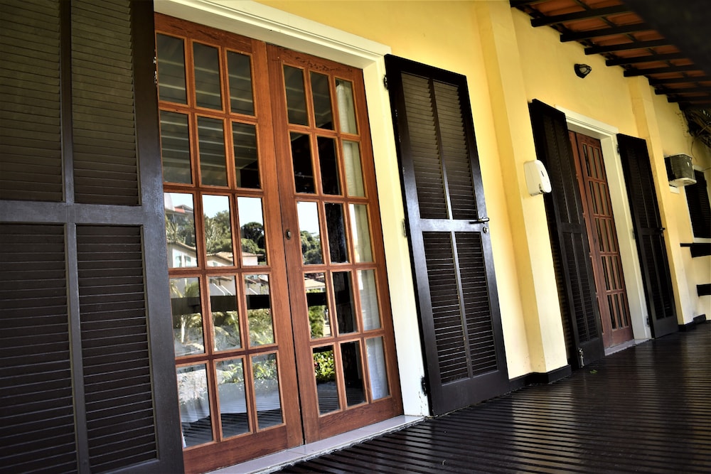 hibiscus beach pousada