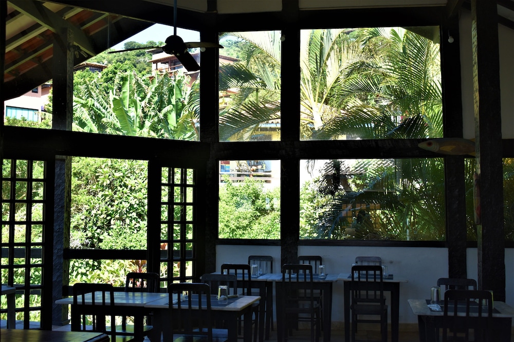 hibiscus beach pousada