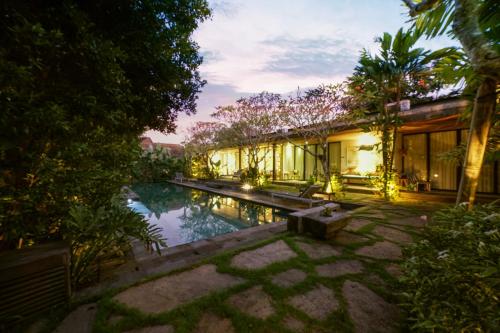 surya kembar luxury villas and retreat center