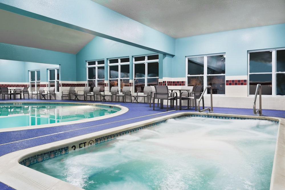 holiday inn express and suites columbus airport