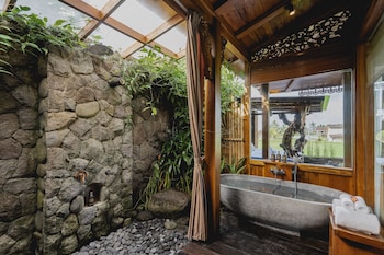 airsania ubud antique villas