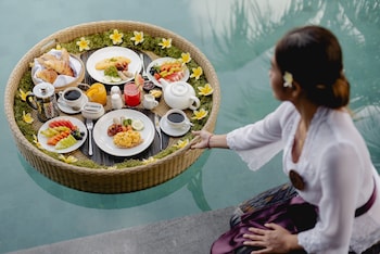 airsania ubud antique villas