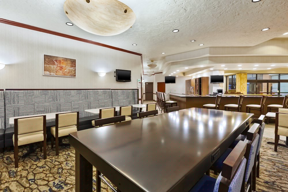 crowne plaza columbus north worthington by ihg