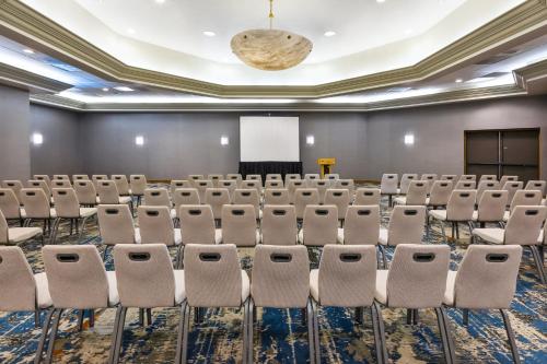 crowne plaza columbus north worthington by ihg