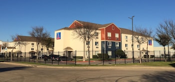 studio 6 dallas tx