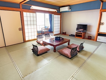 atagawaonsen blue ocean