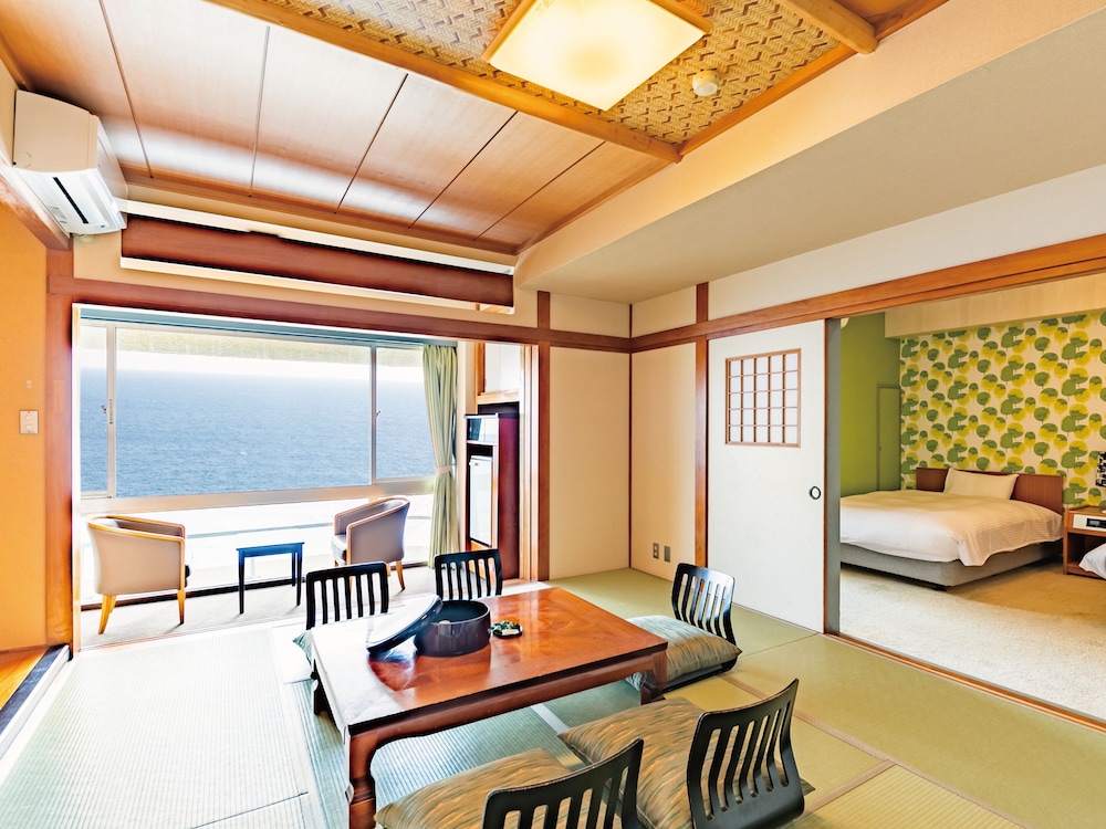 atagawaonsen blue ocean