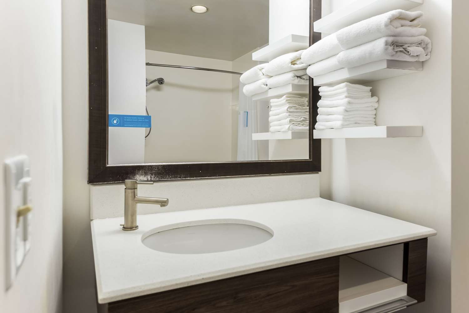 hampton inn by hilton columbus i 70e hamilton rd