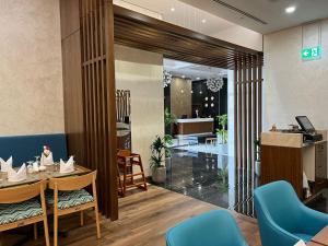 ayla ibri hotel