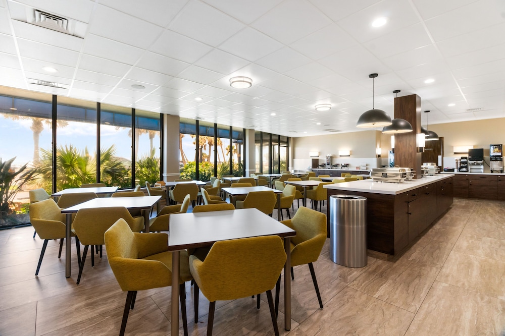 red roof inn galveston beachfront convention center