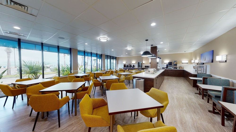 red roof inn galveston beachfront convention center