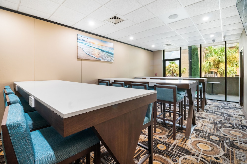 red roof inn galveston beachfront convention center