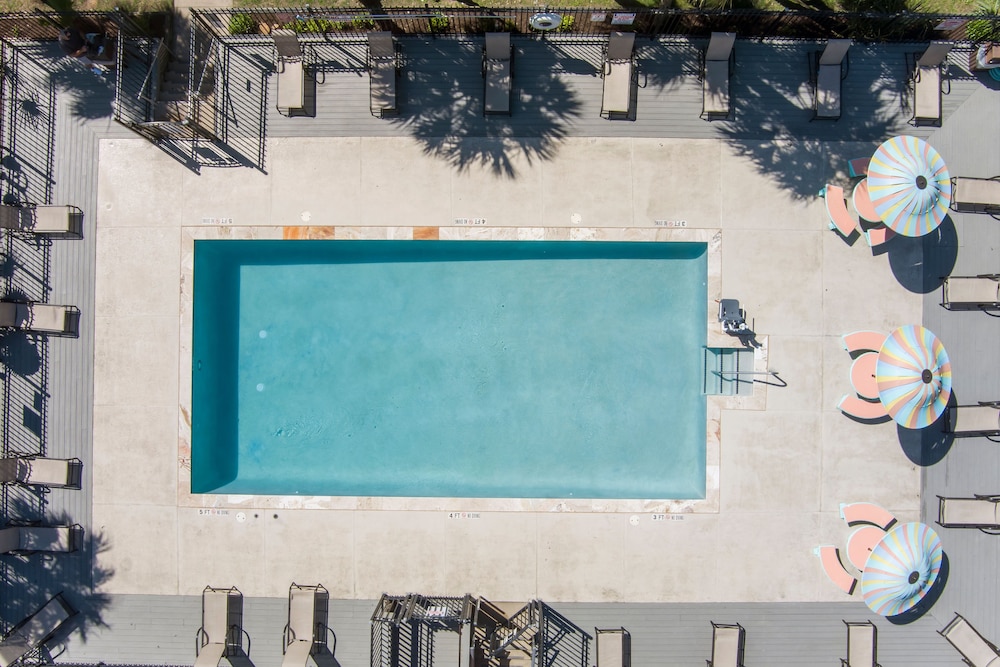 red roof inn galveston beachfront convention center