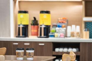 home2 suites by hilton colorado springs i 25 central