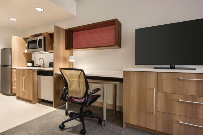 home2 suites by hilton colorado springs i 25 central