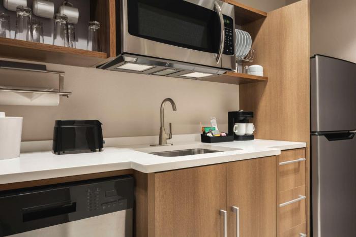 home2 suites by hilton colorado springs i 25 central