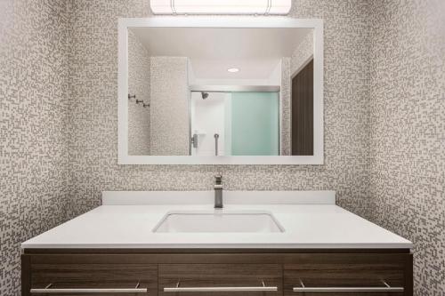 home2 suites by hilton colorado springs i 25 central