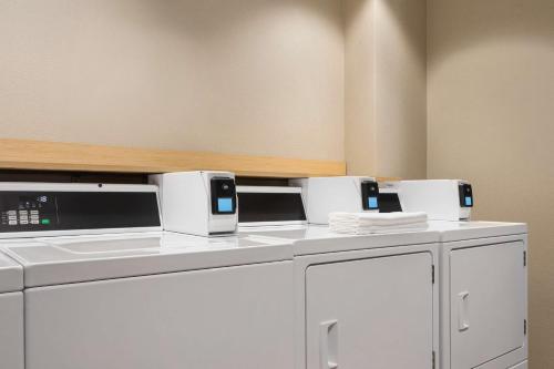 home2 suites by hilton colorado springs i 25 central