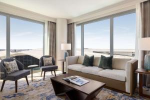 hilton bna nashville airport terminal