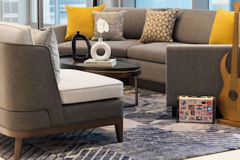 Hilton Bna Nashville Airport Terminal,,4 star