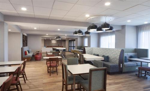 hampton inn evergreen