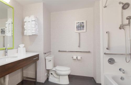 hampton inn evergreen