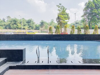 cozy studio at urbantown serpong apartment