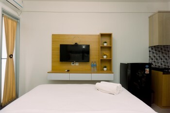 cozy studio at urbantown serpong apartment