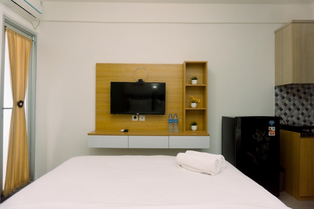 cozy studio at urbantown serpong apartment