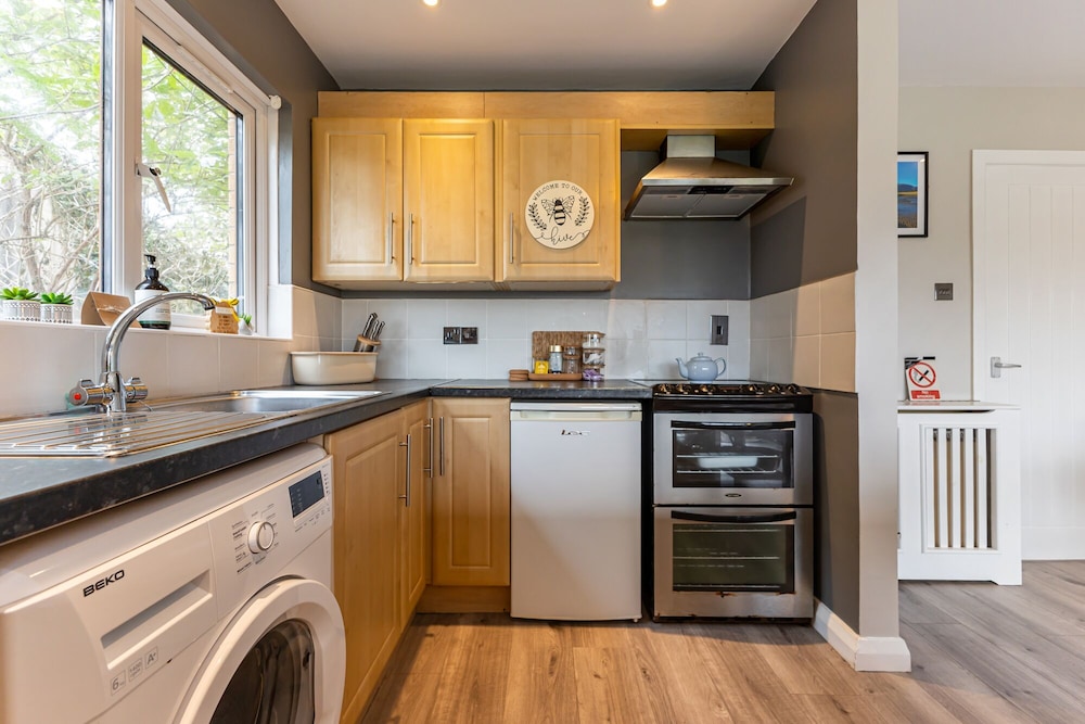 central apartment 3b