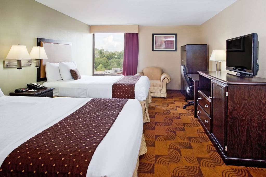 la quinta inn and suites by wyndham memphis airport graceland