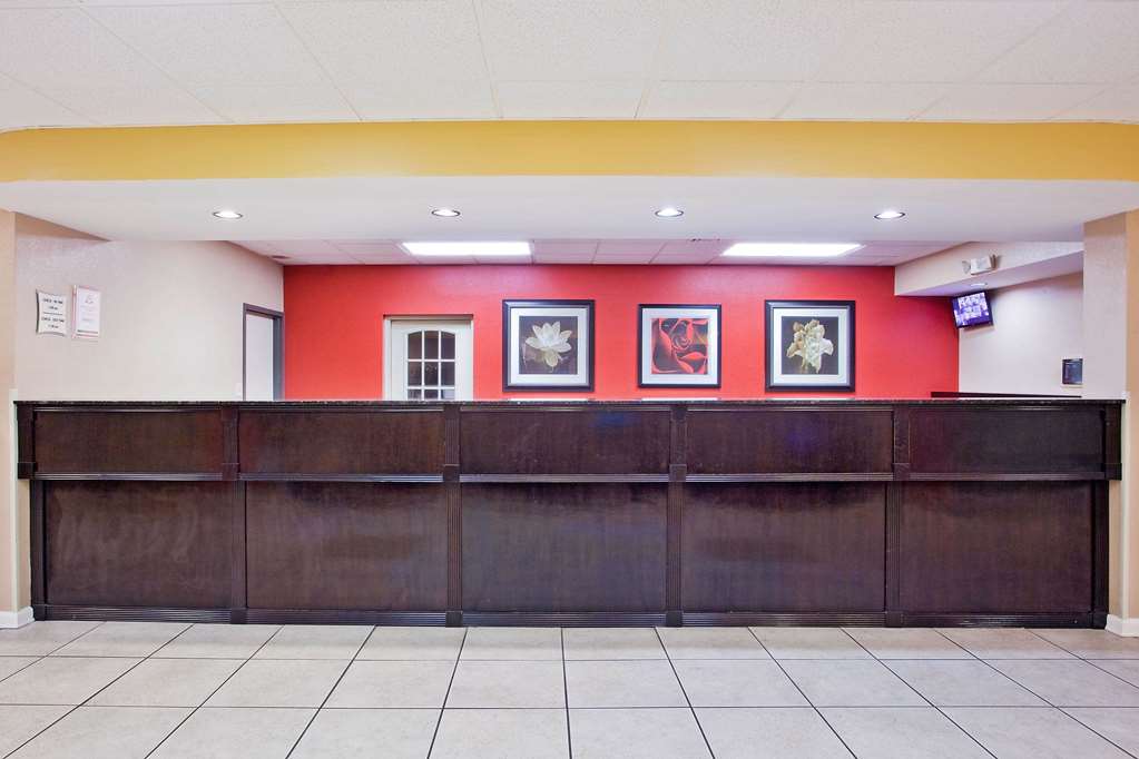 la quinta inn and suites by wyndham memphis airport graceland