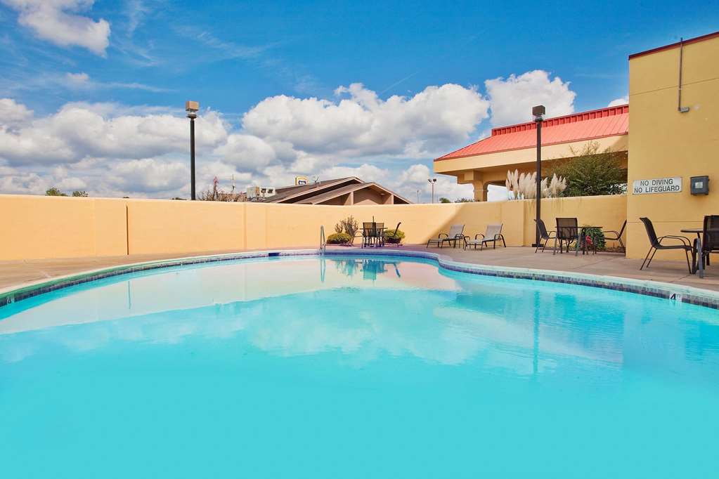 la quinta inn and suites by wyndham memphis airport graceland