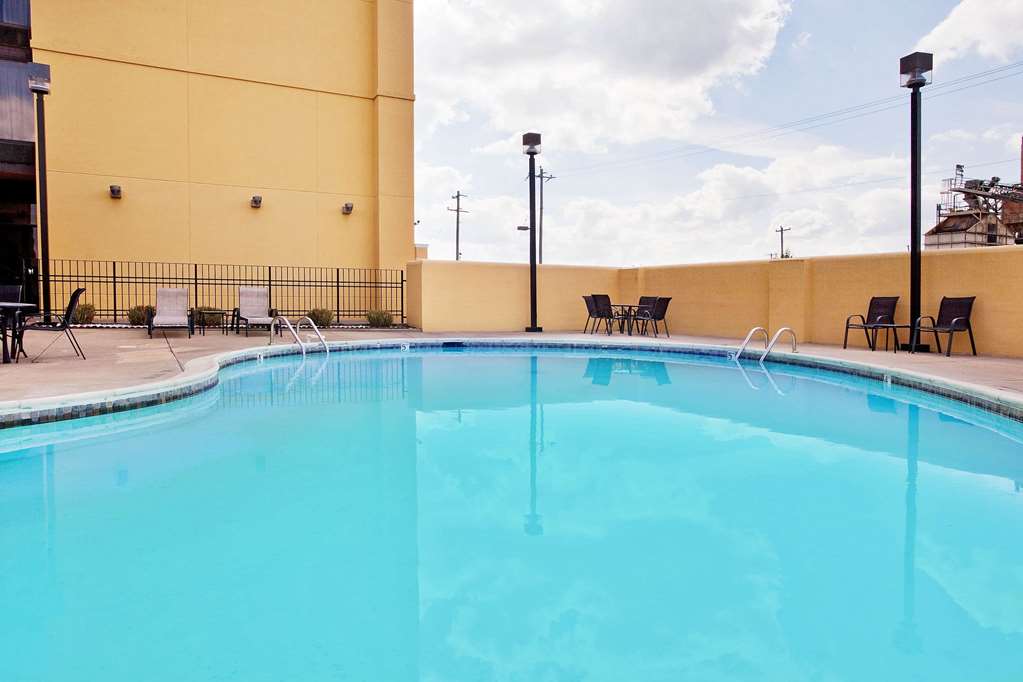 la quinta inn and suites by wyndham memphis airport graceland
