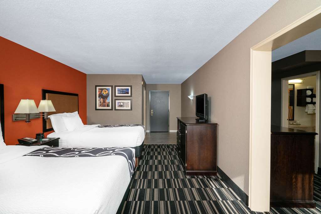 la quinta inn and suites by wyndham memphis airport graceland