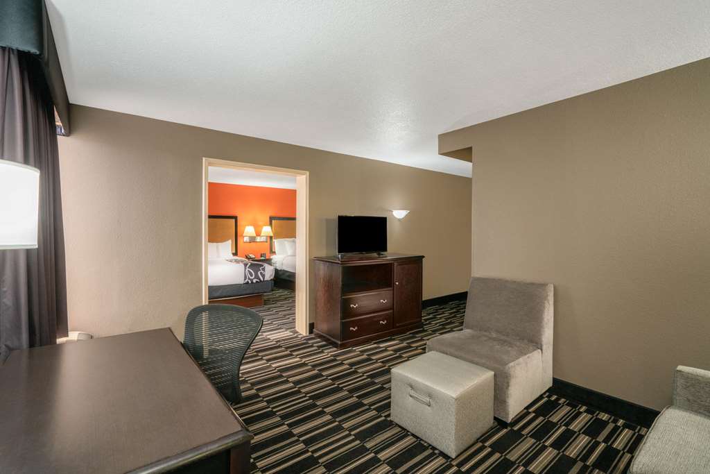 la quinta inn and suites by wyndham memphis airport graceland