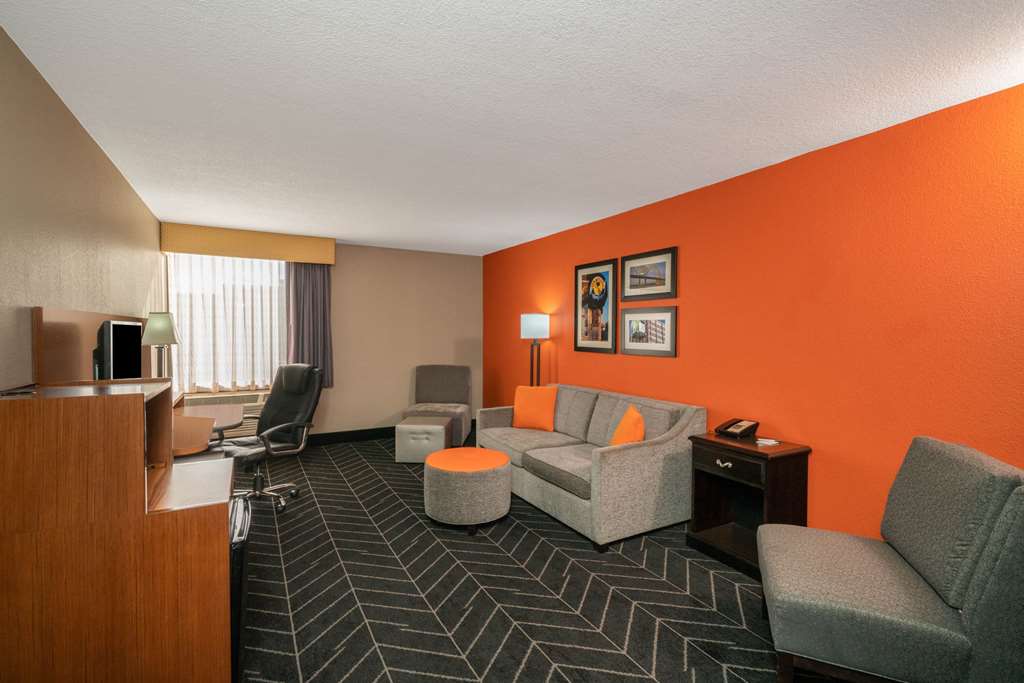 la quinta inn and suites by wyndham memphis airport graceland